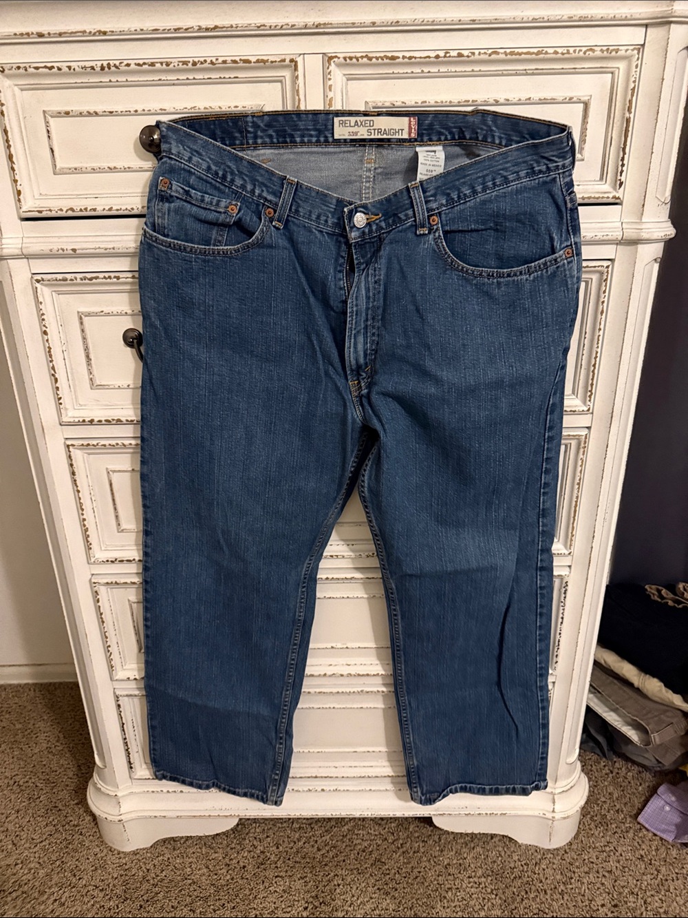 Relaxed Straight Men's Jeans in Medium Blue - Classic Comfort